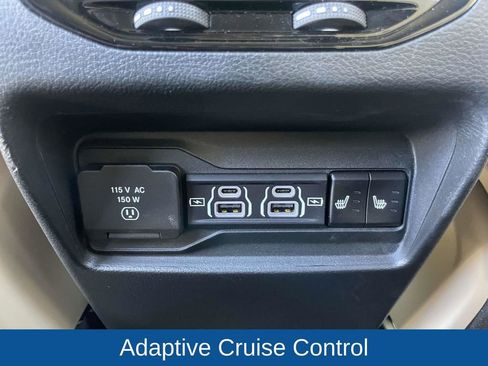 Used 2025 Jeep Grand Cherokee Limited w/ Luxury Tech Group II image 22