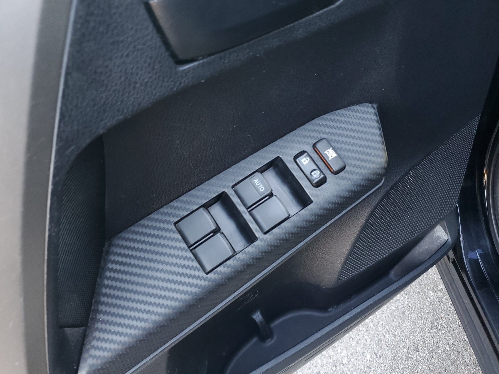 Used 2013 Toyota RAV4 XLE AWD/4WD image 22