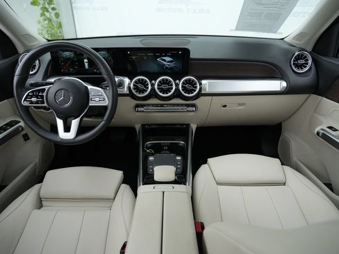 Used 2022 Mercedes-Benz GLB 250 4MATIC image 44