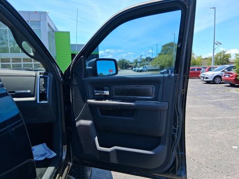 Used 2011 RAM 1500 Laramie AWD/4WD image 11