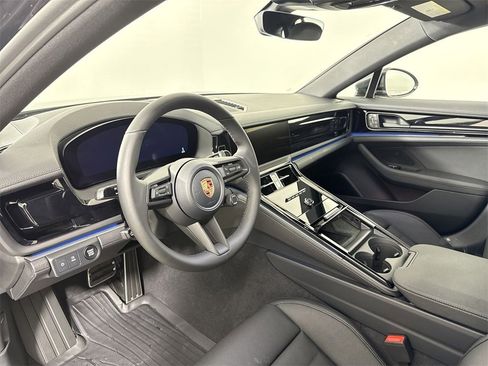 New 2026 Porsche Panamera image 4