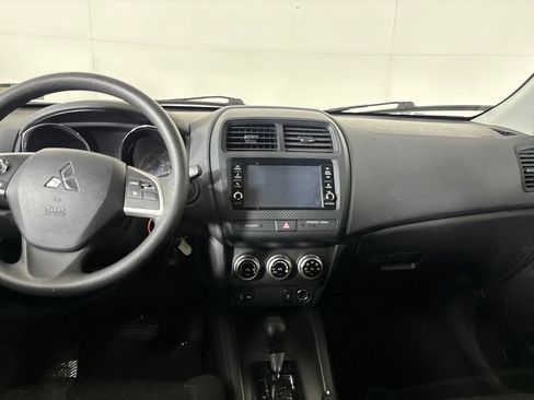 Used 2025 Mitsubishi Outlander Sport ES AWD/4WD image 23
