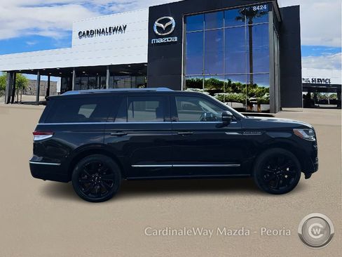 Used 2023 Lincoln Navigator Reserve AWD/4WD image 9