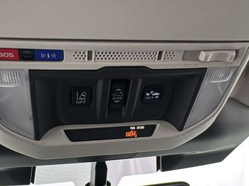 Certified 2023 Subaru Forester Limited image 36