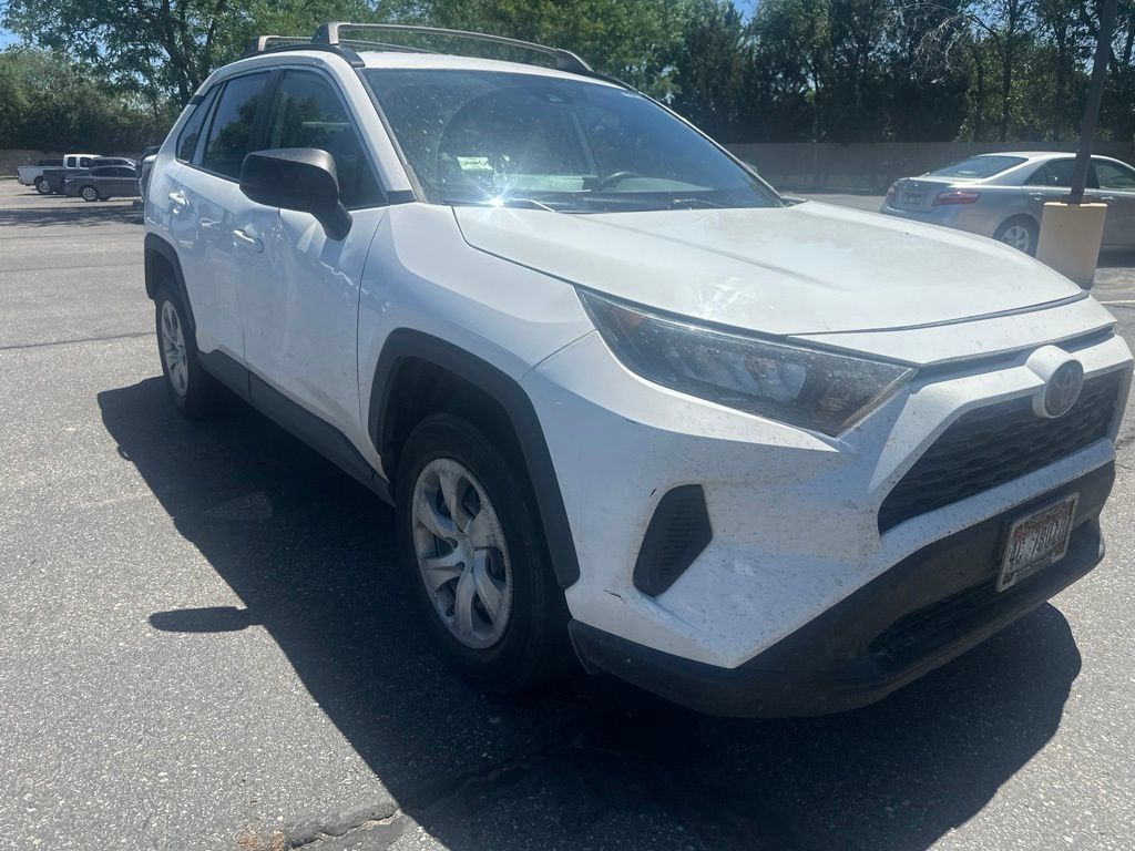 Used 2021 Toyota RAV4 LE AWD/4WD image 5