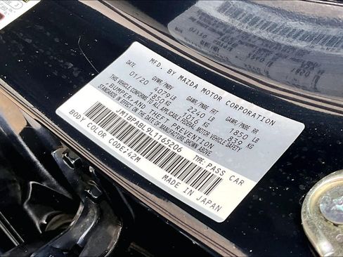 Used 2020 MAZDA MAZDA3 Sedan FWD image 32