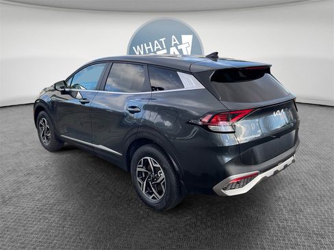 Used 2023 Kia Sportage LX image 6