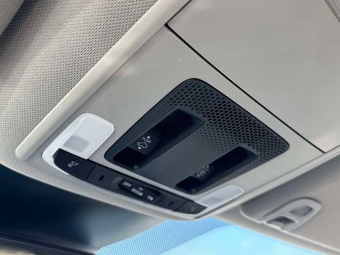 Certified 2024 Honda Pilot Touring image 11