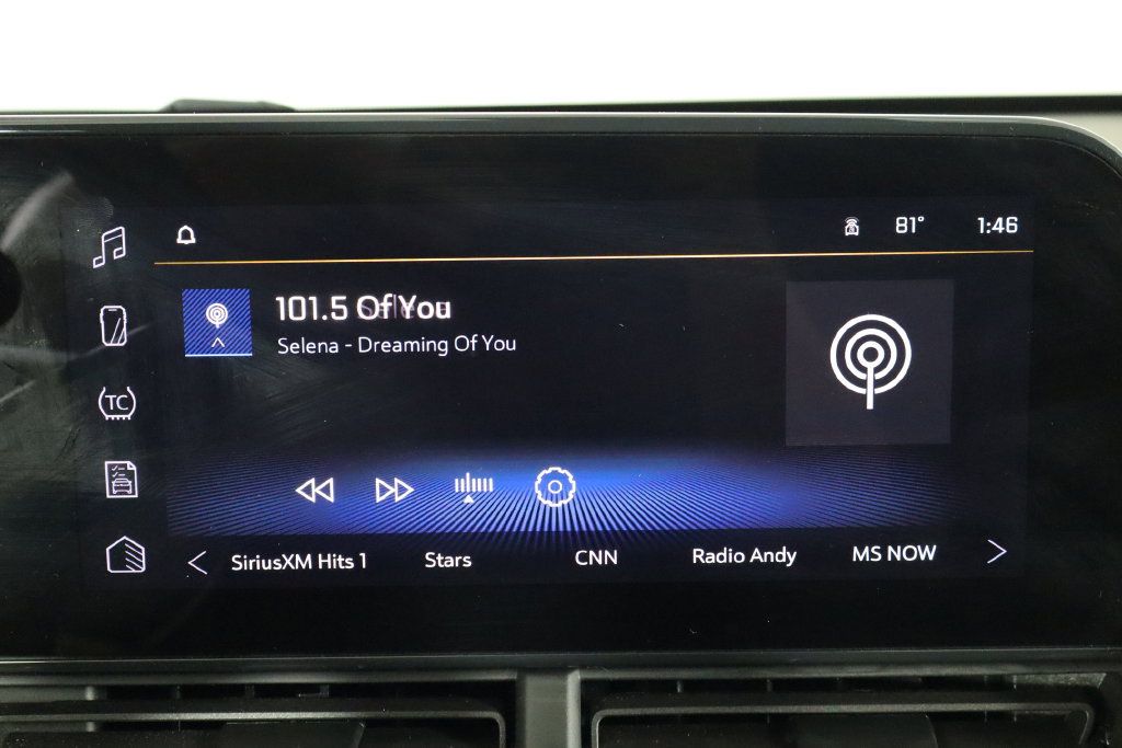 Used 2025 Chevrolet Trax LT w/ Sunroof Package FWD image 29