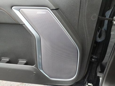 Certified 2022 Chevrolet Silverado 1500 High Country w/ High Country Premium Package image 16