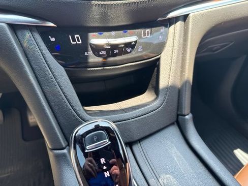 Used 2024 Cadillac XT5 Premium Luxury w/ Technology Package FWD image 18