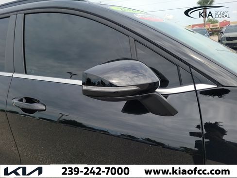 Certified 2025 Kia Sportage EX w/ Premium Package FWD image 8