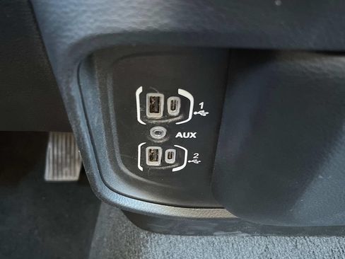 Used 2022 RAM 1500 Big Horn AWD/4WD image 22