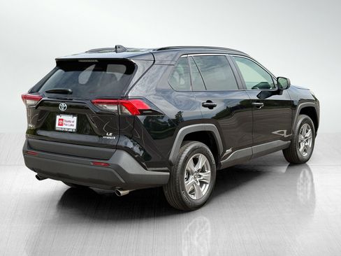 Used 2024 Toyota RAV4 LE AWD/4WD image 7