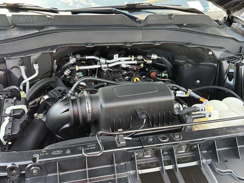 Used 2022 Ford Explorer XLT w/ Equipment Group 202A RWD image 36