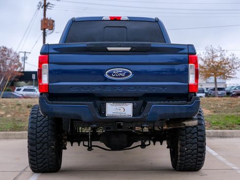 Used 2019 Ford F250 Lariat w/ Chrome Package image 12