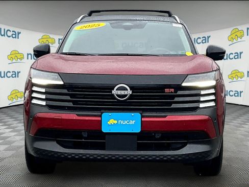 Used 2025 Nissan Kicks SR w/ SR Premium Package image 2