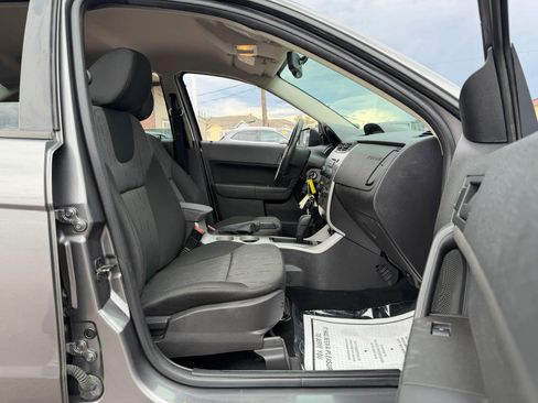 Used 2009 Ford Focus SE image 17