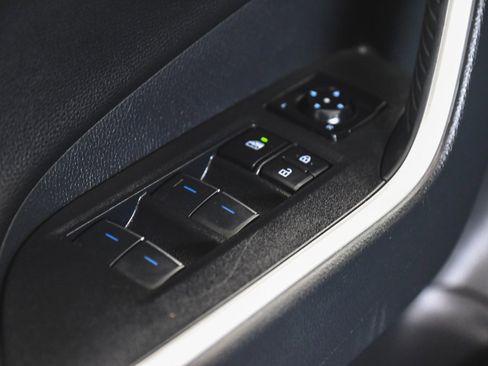 Used 2022 Toyota RAV4 XSE w/ Premium Package image 10