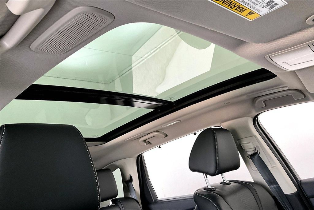 Certified 2026 Acura MDX w/ Technology Package FWD image 20