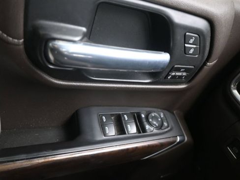 Used 2021 GMC Sierra 1500 SLT w/ SLT Convenience Package image 13