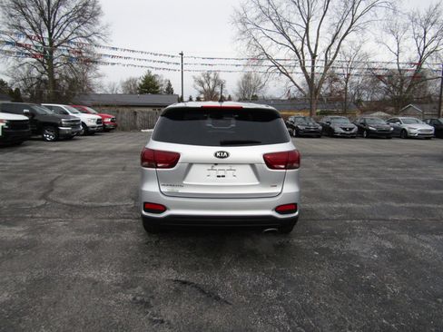 Used 2019 Kia Sorento LX image 6