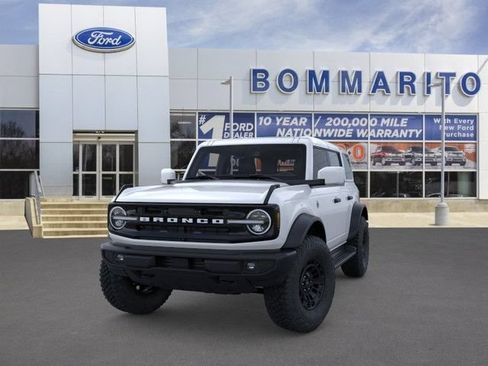 New 2026 Ford Bronco Outer Banks w/ Sasquatch Package AWD/4WD image 2
