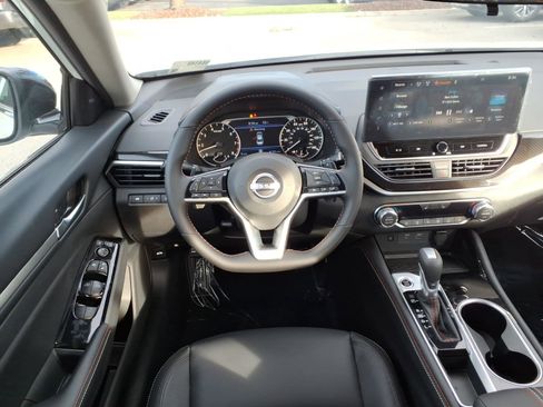 New 2025 Nissan Altima 2.5 SR w/ SR Premium Package image 6