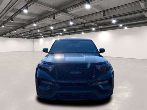 Used 2022 Ford Explorer ST w/ ST Street Pack image 2