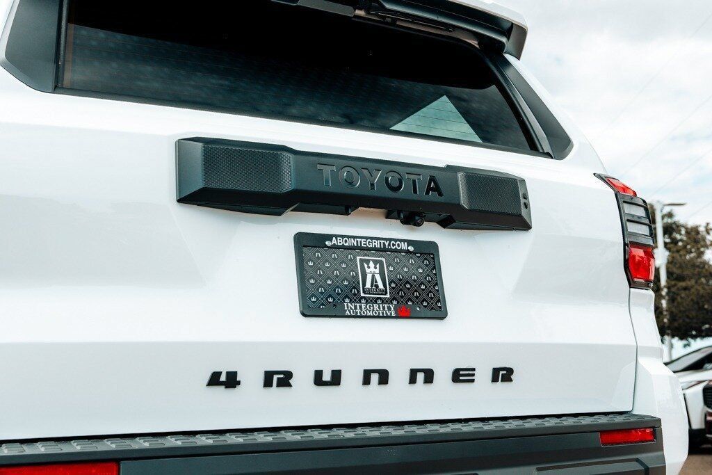 Used 2026 Toyota 4Runner SR5 AWD/4WD image 14