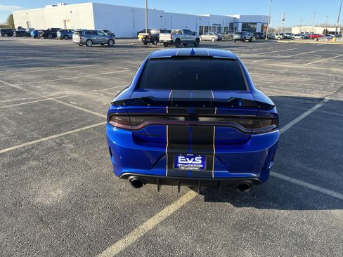 Used 2022 Dodge Charger R/T w/ Harman/Kardon Audio Group image 5