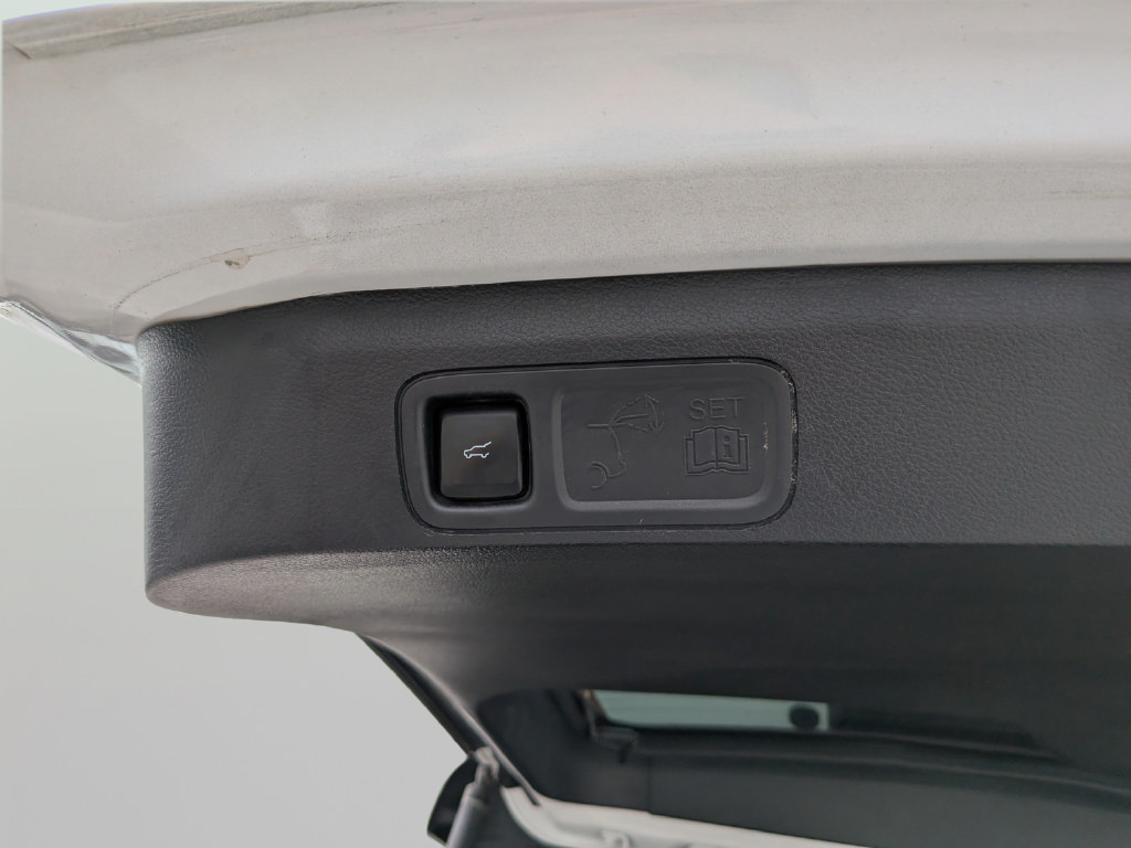 Used 2024 Ford Expedition Limited RWD image 11