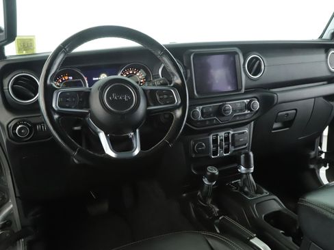 Used 2021 Jeep Wrangler Unlimited Sahara AWD/4WD image 2