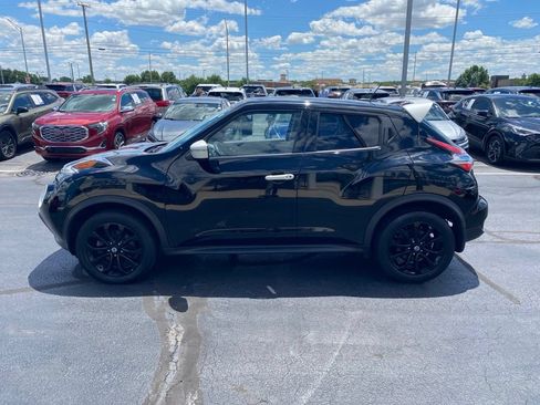 Used 2017 Nissan Juke SV AWD/4WD image 3