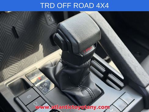 Used 2024 Toyota Tacoma TRD Off-Road AWD/4WD image 38
