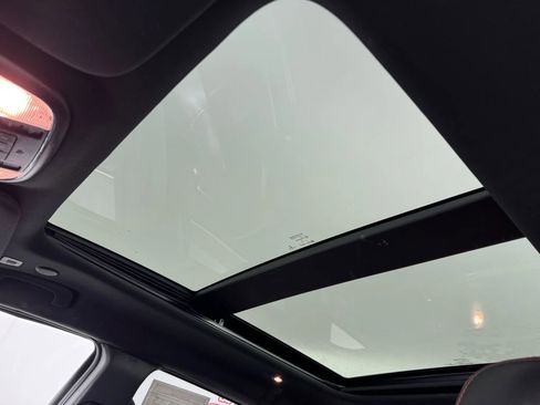 Used 2018 Jeep Grand Cherokee Overland image 25