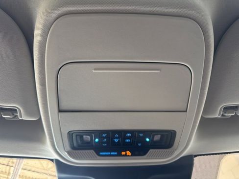 Used 2025 Ford Expedition Active image 45