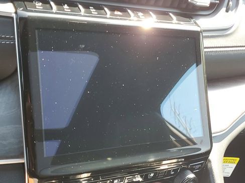 New 2025 Jeep Grand Cherokee Limited w/ Luxury Tech Group II image 10