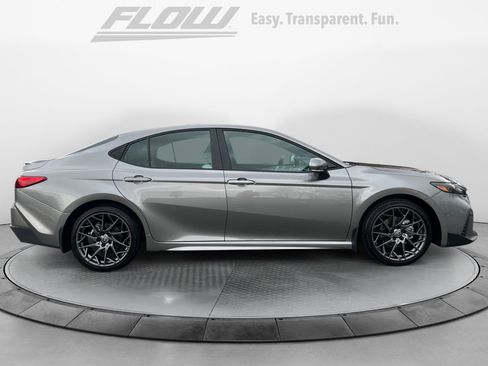 Certified 2025 Toyota Camry SE image 9