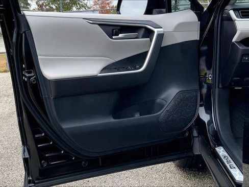 Certified 2025 Toyota RAV4 XLE Premium image 21