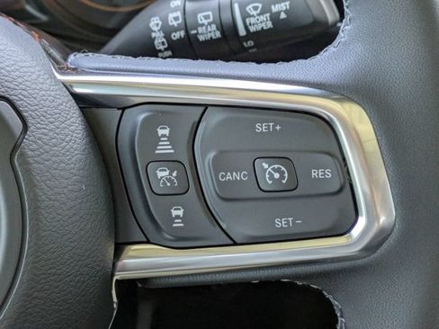 New 2026 Jeep Wrangler Unlimited Sahara AWD/4WD image 27