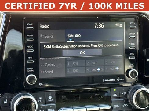 Used 2022 Toyota Highlander XLE AWD/4WD image 20