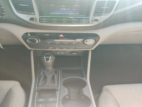 Used 2016 Hyundai Tucson SE w/ Option Group 02 image 11