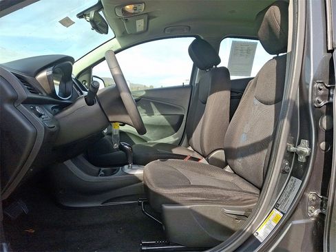 Used 2018 Chevrolet Spark LS image 13