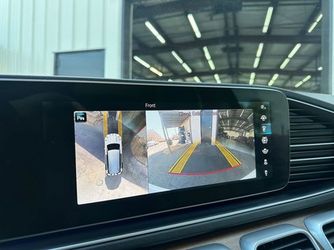 Used 2021 Mercedes-Benz GLS 450 4MATIC image 49