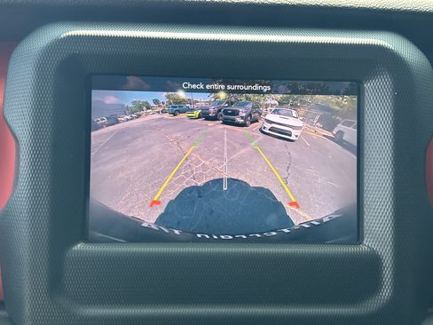 Used 2020 Jeep Wrangler Unlimited Rubicon w/ Cold Weather Group AWD/4WD image 33