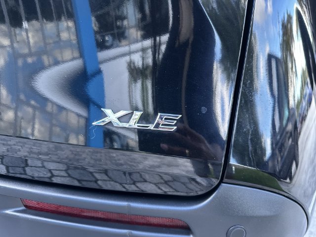 Used 2026 Toyota Sienna XLE FWD image 39