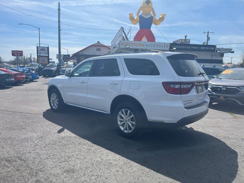 Used 2022 Dodge Durango SXT image 4