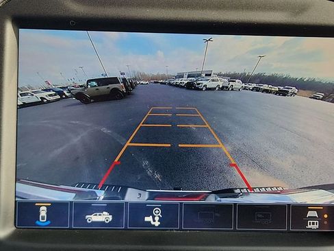 Used 2022 GMC Sierra 3500 SLT w/ SLT Convenience Package image 21