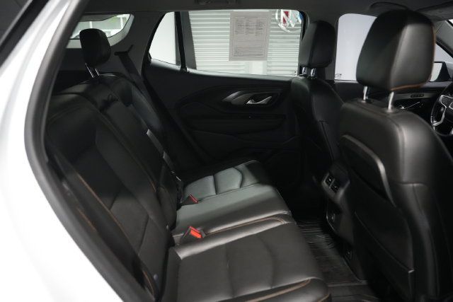 Used 2020 GMC Terrain SLT w/ Preferred Package AWD/4WD image 17